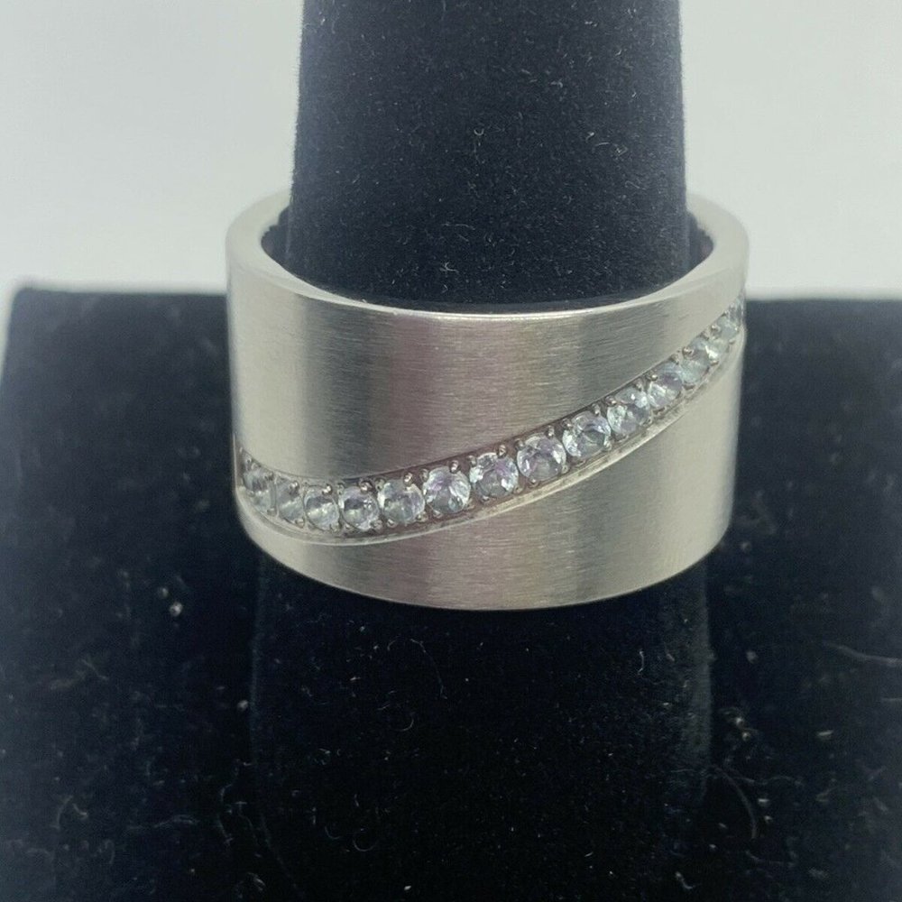 GSJ Brushed Stainless Steel & Crystal Fashion Ring Size 8 1/2